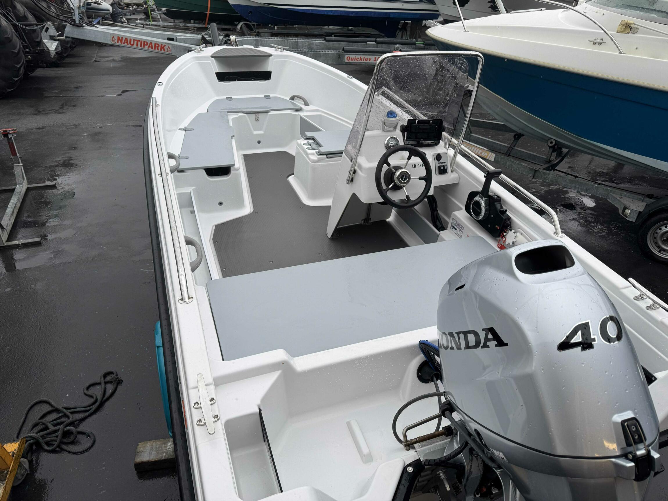 [608] photo nº 3 de 450