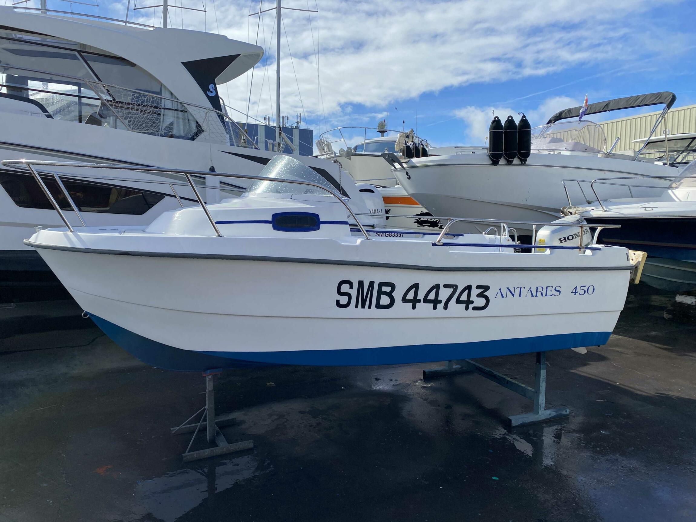 [612] photo nº 1 de ANTARES 450